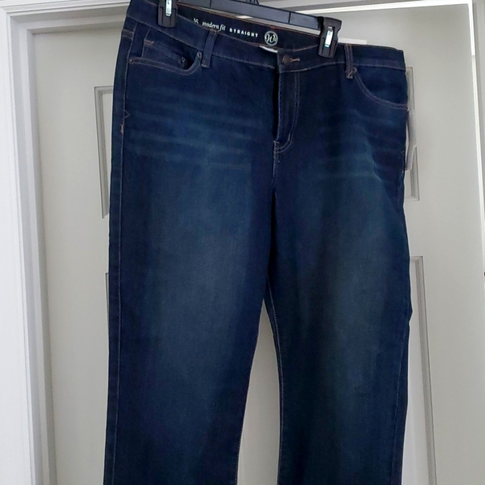 Dressbarn Westport Women's Size 16 Modern Fit Straight Cut Jeans